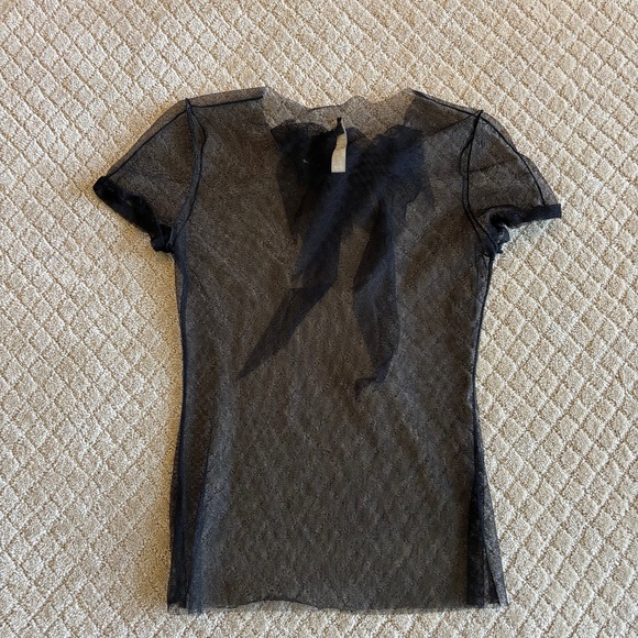 RN Convertible black sheer top with ruffle - Picture 2 of 3